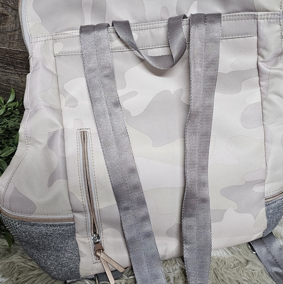 Stella & Dot Crush It Backpack